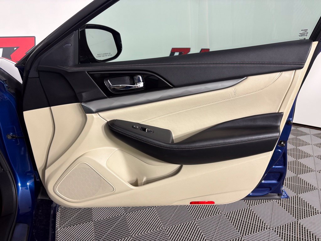 Used 2022 Nissan Maxima SV w/ Floor Mat Group FWD image 35