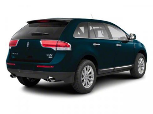 Used 2013 Lincoln MKX FWD image 2