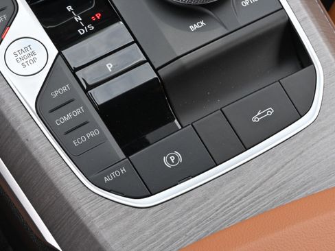 Certified 2025 BMW 430i Convertible RWD image 24