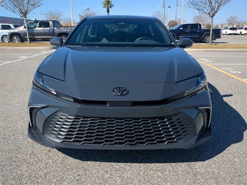 Certified 2025 Toyota Camry SE w/ Convenience Package image 9