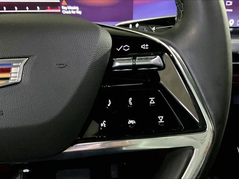 Used 2025 Cadillac Escalade Sport w/ Touring Package AWD/4WD image 24