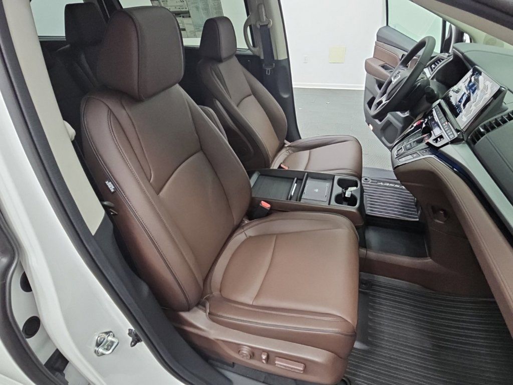 New 2027 Honda Odyssey Touring image 41
