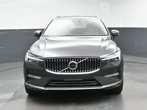 Used 2023 Volvo XC60 B5 Plus w/ Protection Package AWD/4WD image 3
