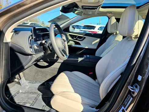 New 2026 Mercedes-Benz E 350 4MATIC Sedan image 17