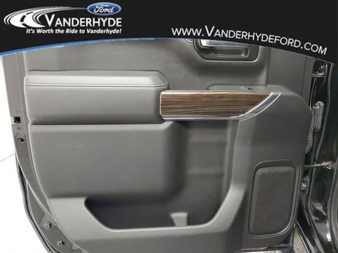 Used 2021 Chevrolet Silverado 1500 RST image 11