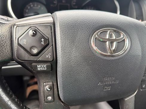 Used 2018 Toyota Sequoia Limited AWD/4WD image 17