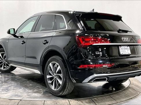 Used 2023 Audi Q5 2.0T Premium w/ Convenience Package image 11