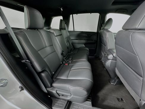 Certified 2024 Honda Passport TrailSport image 28