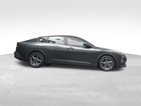 Used 2025 Kia K4 FWD image 14