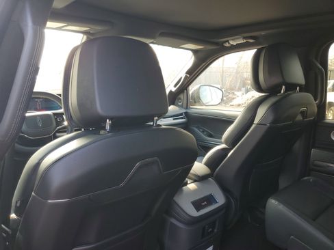 New 2026 Lincoln Navigator Reserve w/ Jet Appearance Package image 28