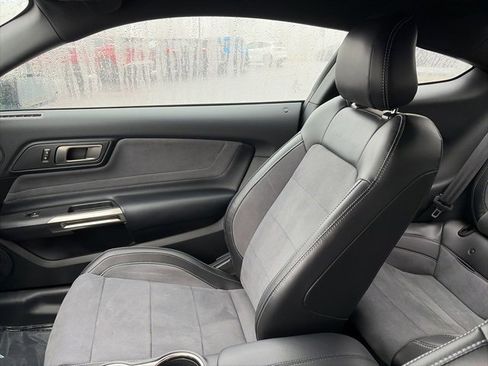 Certified 2020 Ford Mustang Shelby GT350 w/ Technology Package image 32