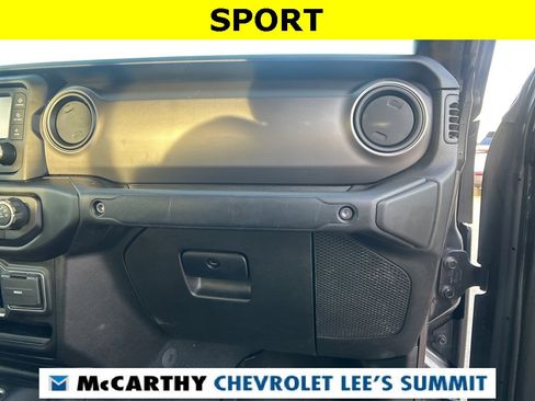 Used 2021 Jeep Gladiator Sport image 48