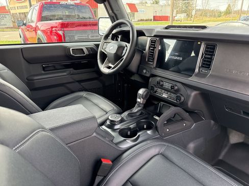 New 2026 Ford Bronco Badlands image 8