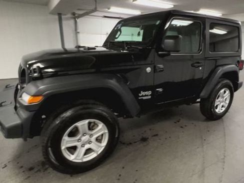 Used 2021 Jeep Wrangler Sport image 4