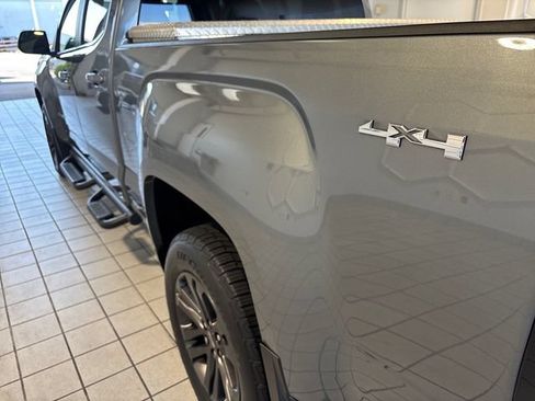 Used 2020 GMC Canyon SLE w/ Elevation Edition AWD/4WD image 22