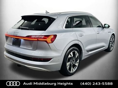 Used 2021 Audi e-tron Premium Plus w/ Premium Plus Package image 9
