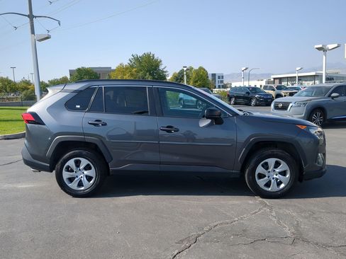 Used 2021 Toyota RAV4 LE w/ Carpet Mat Package (TMS) AWD/4WD image 7