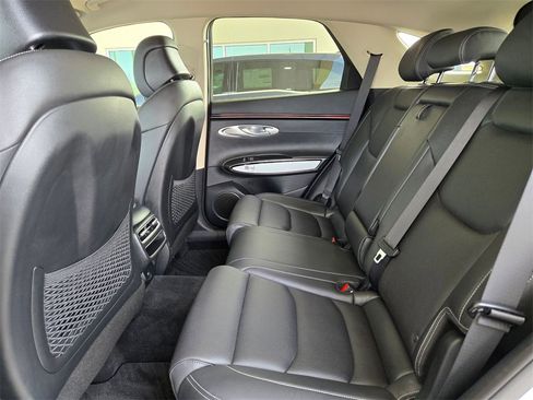 Used 2026 Genesis GV70 2.5T image 14