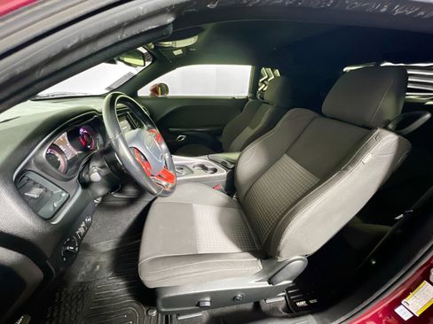 Used 2020 Dodge Challenger GT w/ Blacktop Package image 11