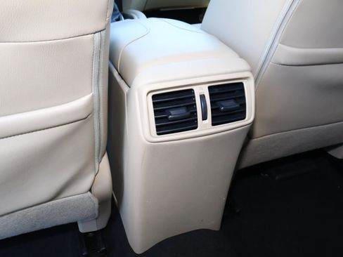 Used 2017 Nissan Rogue SL w/ SL Premium Package image 13