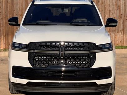 Used 2025 Lincoln Navigator Reserve w/ Jet Appearance Package