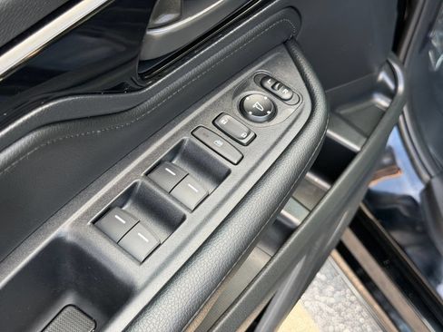 Used 2025 Honda Odyssey Touring image 14