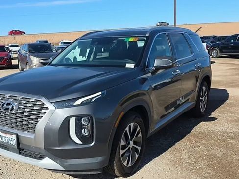 Used 2022 Hyundai Palisade SEL image 1