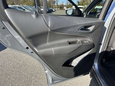 Used 2023 Chevrolet Equinox LT image 19