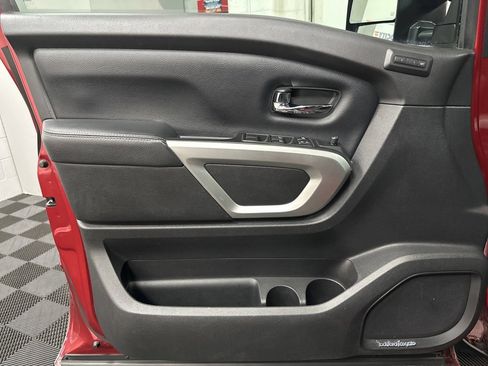 Used 2017 Nissan Titan PRO-4X w/ Pro-4x Convenience Package image 20