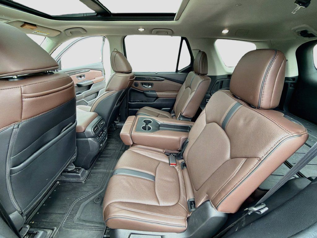 Used 2025 Honda Pilot Elite image 41