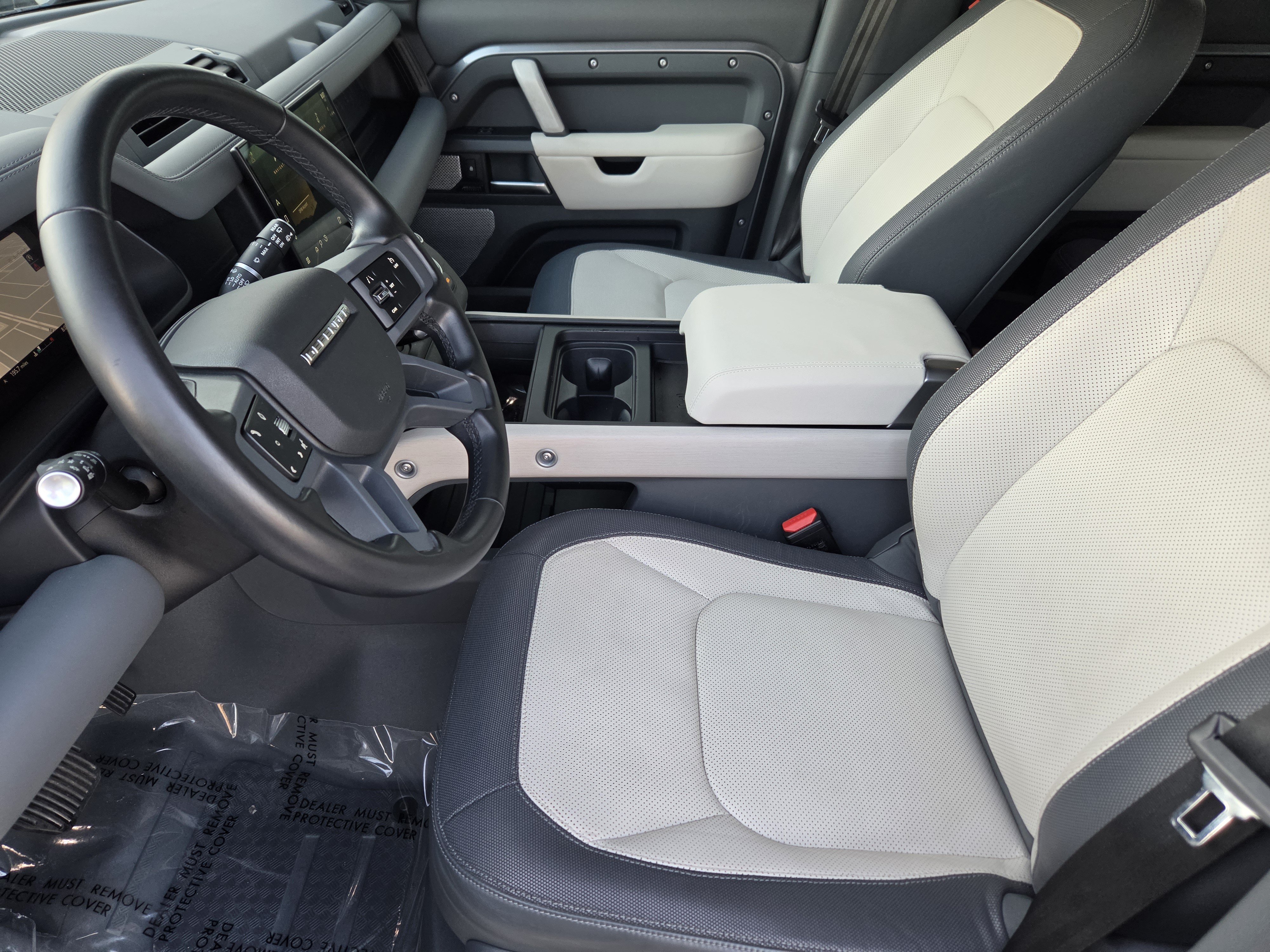 Certified 2023 Land Rover Defender 130 X-Dynamic SE AWD/4WD image 14