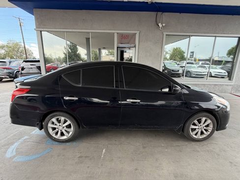 Used 2016 Nissan Versa FWD image 9