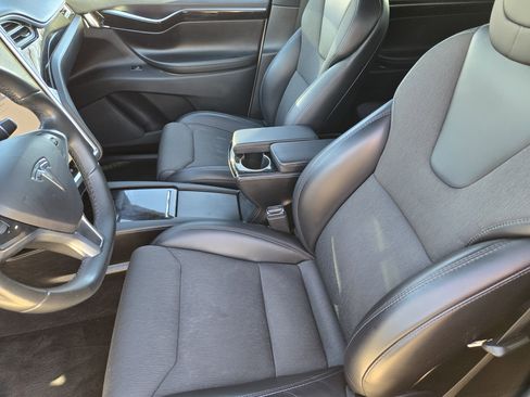 Used 2017 Tesla Model X 75D image 18