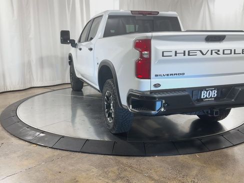 Used 2024 Chevrolet Silverado 1500 ZR2 w/ Technology Package image 8