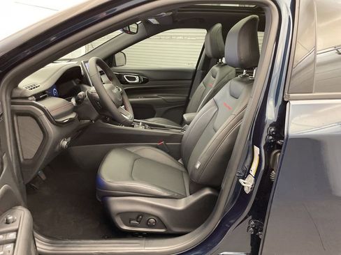 New 2026 Jeep Compass Trailhawk image 16