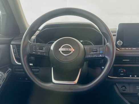 Used 2024 Nissan Rogue SV AWD/4WD image 18