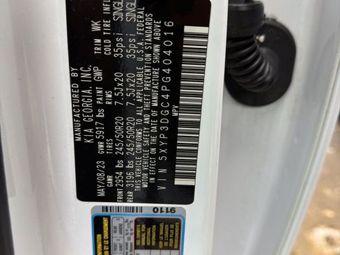 Used 2023 Kia Telluride EX X-Line image 9