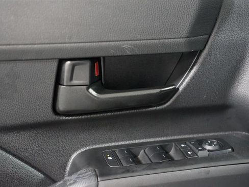 Certified 2025 Toyota Tacoma SR AWD/4WD image 30