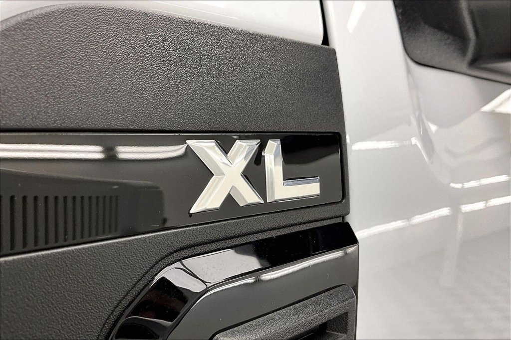 New 2027 Ford F550 4x4 Crew Cab Super Duty w/ XL Chrome Package image 9