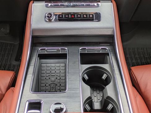 New 2025 Lincoln Aviator Reserve w/ Equipment Group 201A image 16