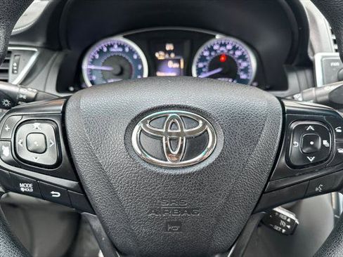 Certified 2017 Toyota Camry LE image 23