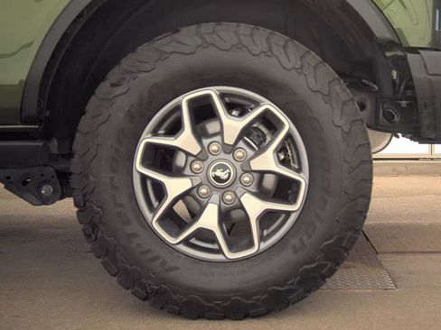 Used 2025 Ford Bronco Badlands AWD/4WD image 11