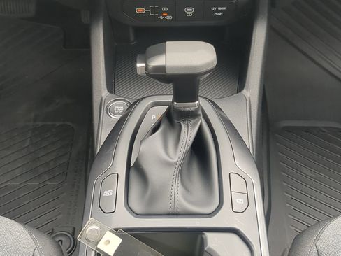 New 2025 Kia K4 LXS image 16