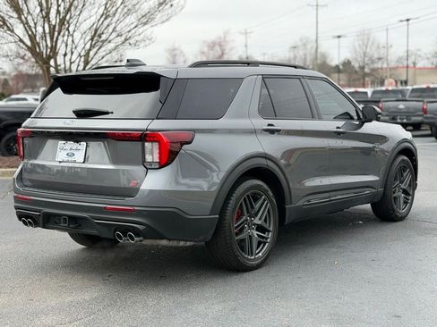 Certified 2025 Ford Explorer ST image 14