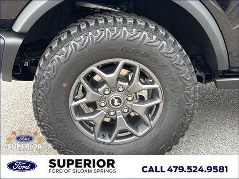 New 2025 Ford Bronco Badlands image 14