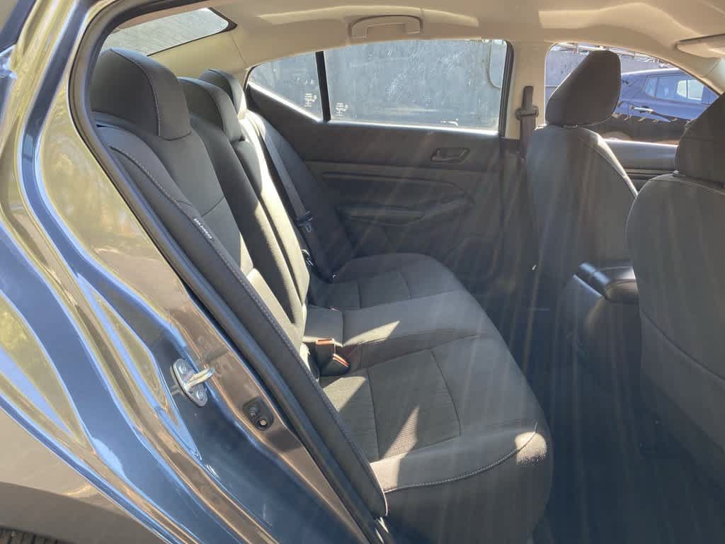 Used 2025 Nissan Altima 2.5 SV AWD/4WD image 17