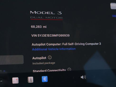 Used 2025 Toyota Camry XSE w/ Premium Plus Package image 32