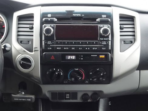 Used 2012 Toyota Tacoma 4WD Double Cab V6 MT (Natl) image 13