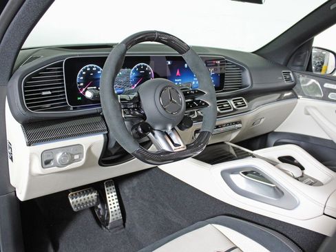 Certified 2026 Mercedes-Benz GLE 53 AMG 4MATIC image 15