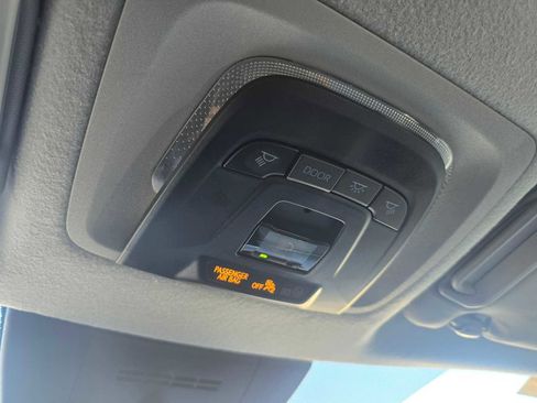 Used 2024 Toyota Corolla Cross LE image 32